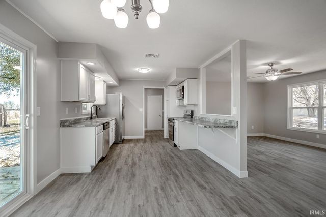 513 S Kerkhoff Avenue, Otterbein, IN 47970