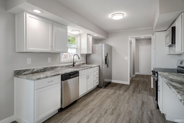 513 S Kerkhoff Avenue, Otterbein, IN 47970