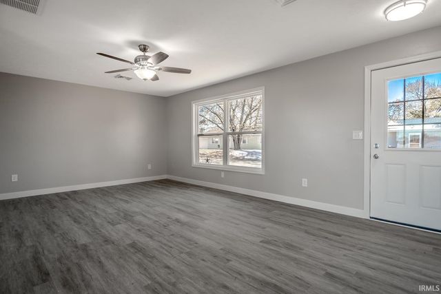 513 S Kerkhoff Avenue, Otterbein, IN 47970