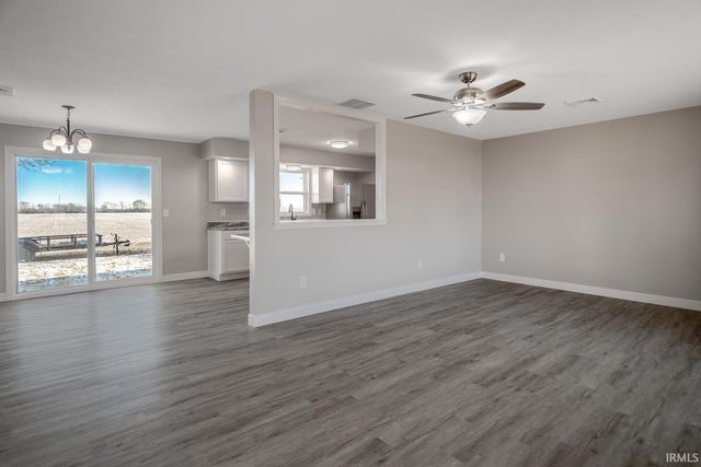 513 S Kerkhoff Avenue, Otterbein, IN 47970