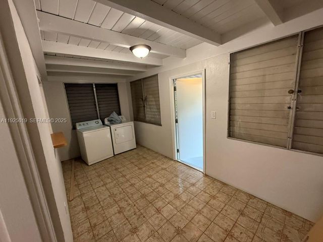 2459 NW 28th Street, Miami, FL 33142