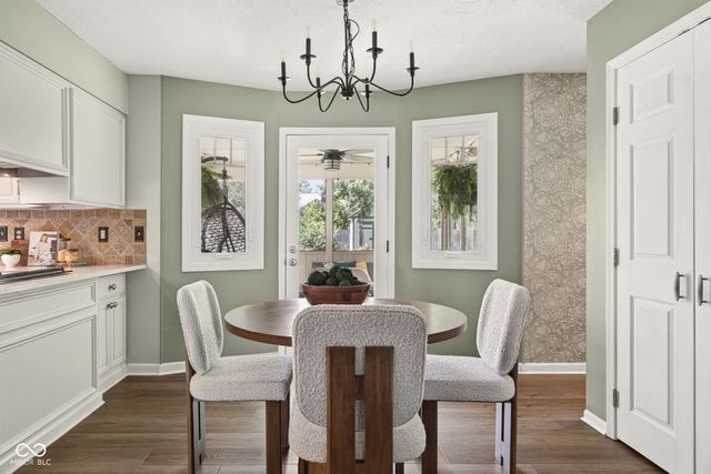11499 Valley Meadow Drive, Zionsville, IN 46077