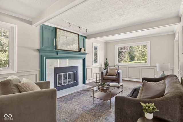 11499 Valley Meadow Drive, Zionsville, IN 46077