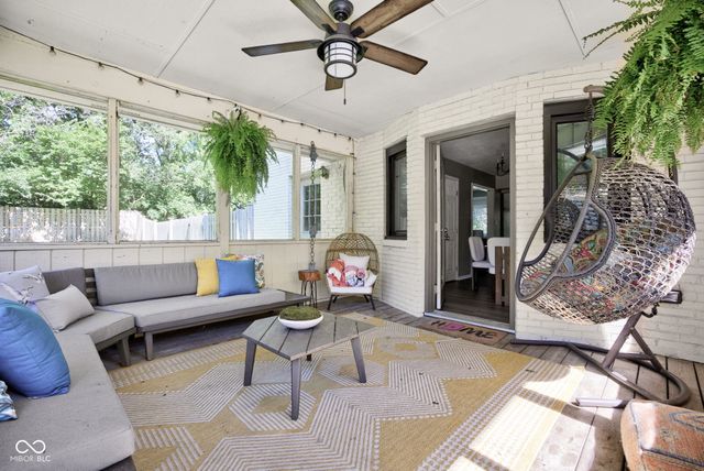 11499 Valley Meadow Drive, Zionsville, IN 46077