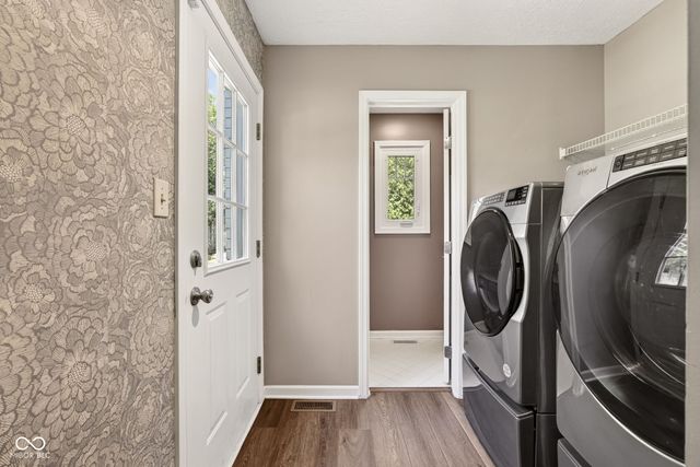 11499 Valley Meadow Drive, Zionsville, IN 46077