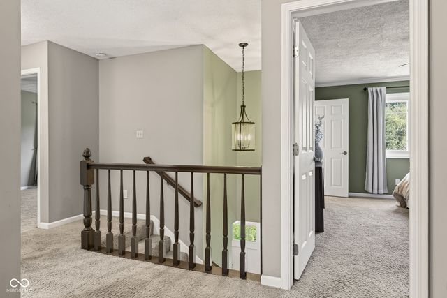 11499 Valley Meadow Drive, Zionsville, IN 46077