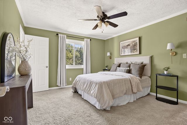 11499 Valley Meadow Drive, Zionsville, IN 46077