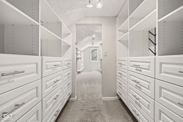 11499 Valley Meadow Drive, Zionsville, IN 46077