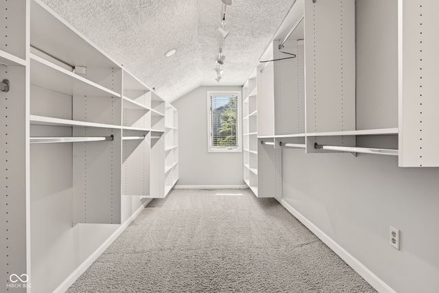 11499 Valley Meadow Drive, Zionsville, IN 46077