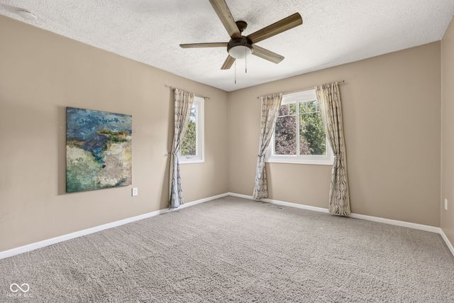 11499 Valley Meadow Drive, Zionsville, IN 46077