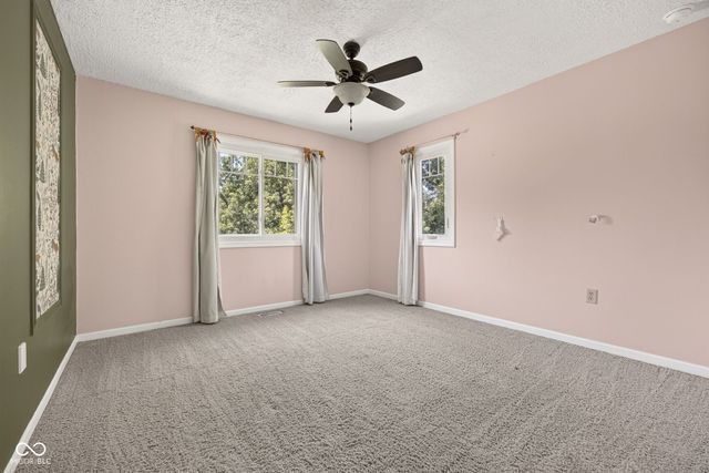 11499 Valley Meadow Drive, Zionsville, IN 46077