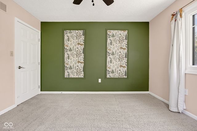 11499 Valley Meadow Drive, Zionsville, IN 46077