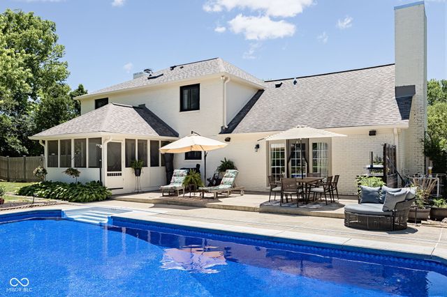 11499 Valley Meadow Drive, Zionsville, IN 46077