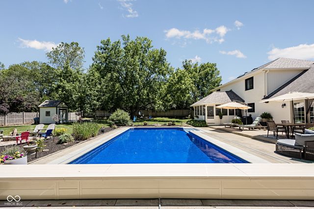 11499 Valley Meadow Drive, Zionsville, IN 46077