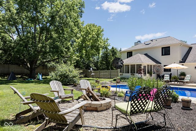 11499 Valley Meadow Drive, Zionsville, IN 46077