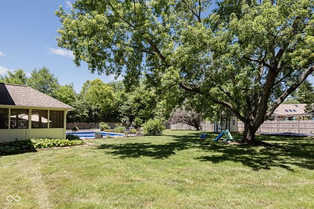 11499 Valley Meadow Drive, Zionsville, IN 46077