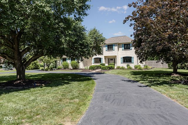 11499 Valley Meadow Drive, Zionsville, IN 46077