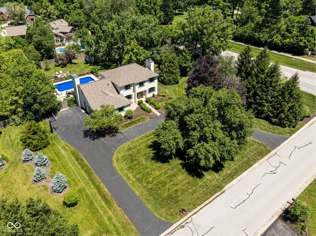11499 Valley Meadow Drive, Zionsville, IN 46077