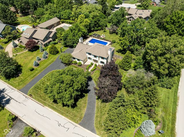 11499 Valley Meadow Drive, Zionsville, IN 46077