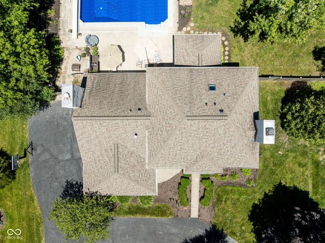 11499 Valley Meadow Drive, Zionsville, IN 46077