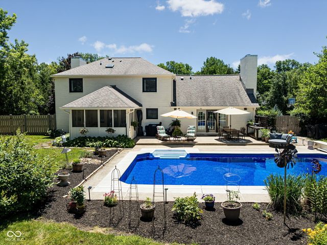 11499 Valley Meadow Drive, Zionsville, IN 46077