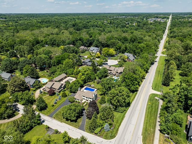 11499 Valley Meadow Drive, Zionsville, IN 46077