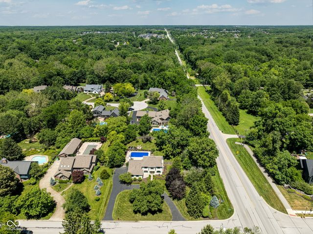 11499 Valley Meadow Drive, Zionsville, IN 46077