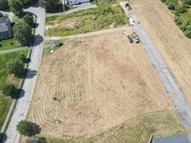 24 Meadow Lane, Southborough, MA 01772