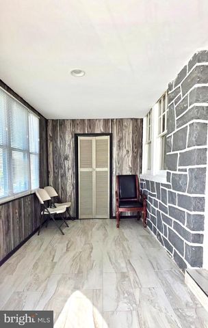 105 N FAIRVIEW AVE, Upper Darby, PA 19082