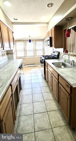 105 N FAIRVIEW AVE, Upper Darby, PA 19082