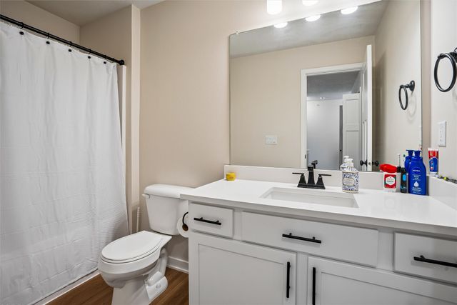 5972 NW 91st Court, Johnston, IA 50131