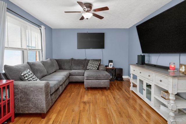 322 Laurel Lane, Nicholasville, KY 40356