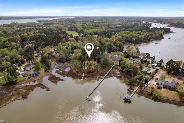 1628 Holly Point LN, Suffolk, VA 23436