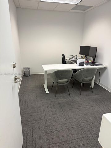 1101 Brickell Ave, Miami, FL 33131