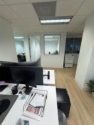 1101 Brickell Ave, Miami, FL 33131