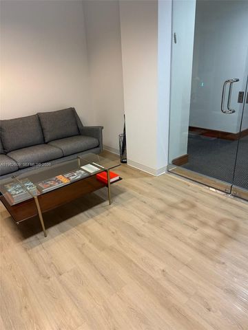 1101 Brickell Ave, Miami, FL 33131