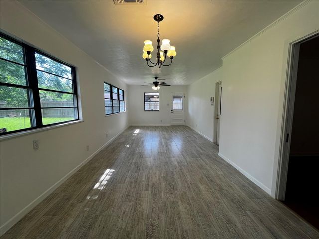 416 Azalea Drive, Baytown, TX 77520