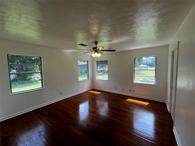 416 Azalea Drive, Baytown, TX 77520