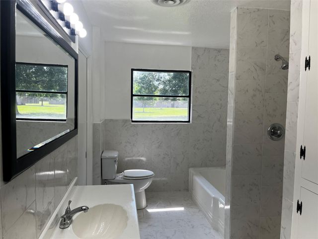 416 Azalea Drive, Baytown, TX 77520