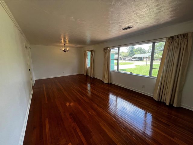 416 Azalea Drive, Baytown, TX 77520