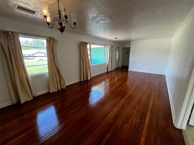 416 Azalea Drive, Baytown, TX 77520