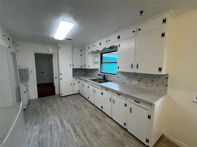 416 Azalea Drive, Baytown, TX 77520