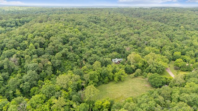 21742 E 660 Road, Tahlequah, OK 74464