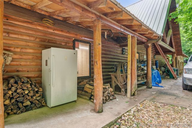 21742 E 660 Road, Tahlequah, OK 74464