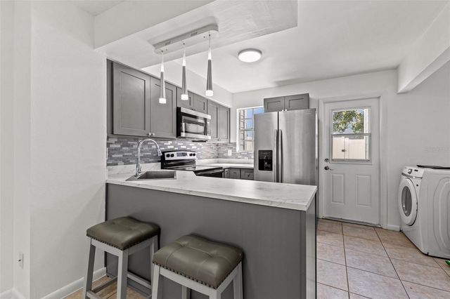 6650 121ST AVENUE 4, Largo, FL 33773