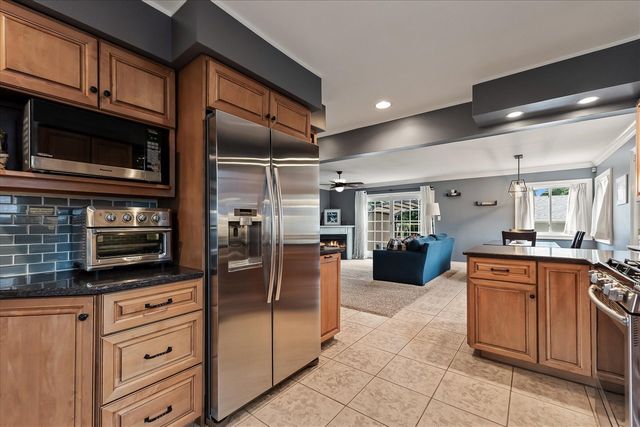 16943 Elizabeth Street, Beverly Hills, MI 48025