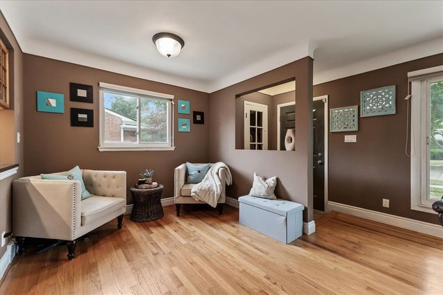 16943 Elizabeth Street, Beverly Hills, MI 48025