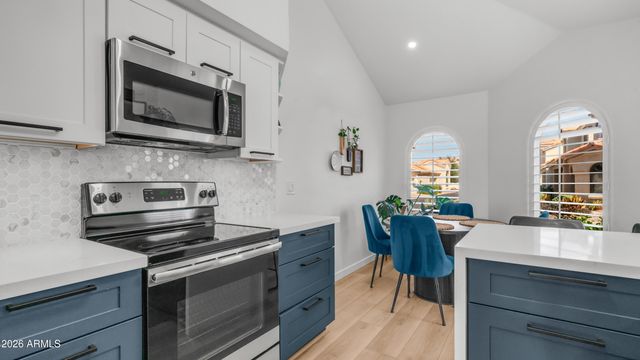 1045 E SUNBURST Lane, Tempe, AZ 85284