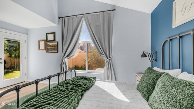 1045 E SUNBURST Lane, Tempe, AZ 85284