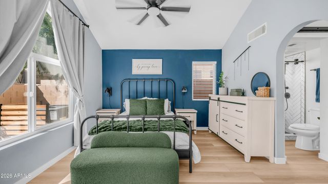 1045 E SUNBURST Lane, Tempe, AZ 85284